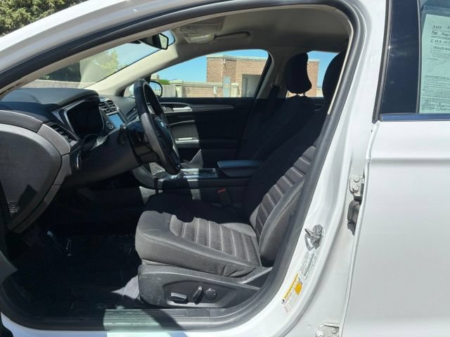 Used 2019 Ford Fusion SE FWD image 11