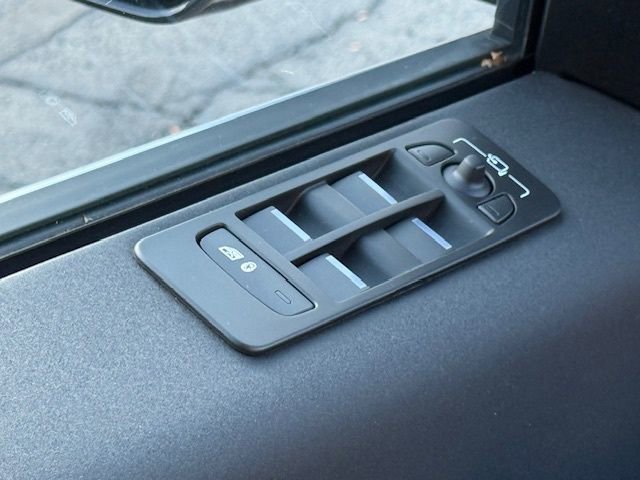 New 2025 Land Rover Discovery Sport S image 32