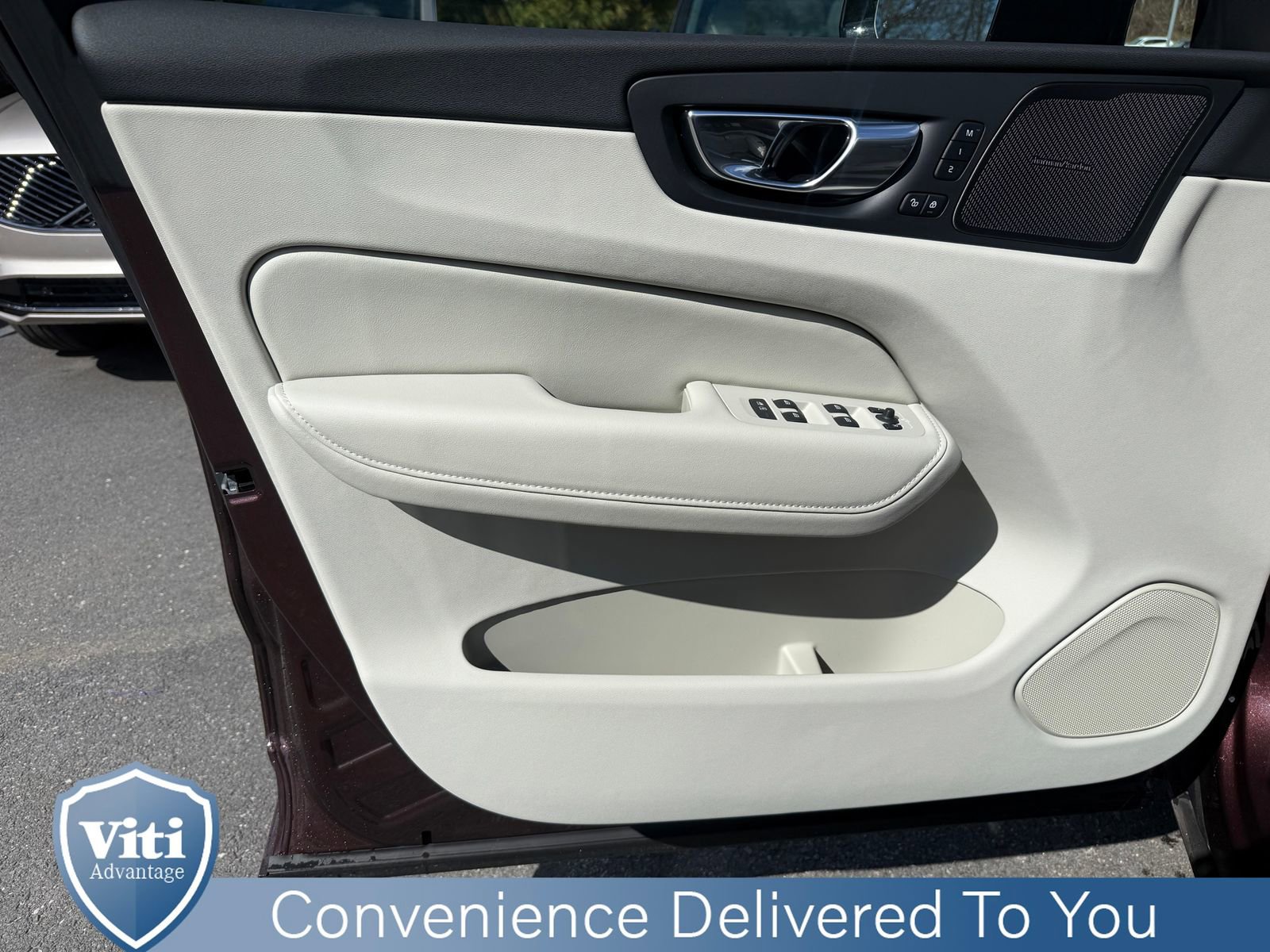 New 2026 Volvo XC60 B5 Ultra w/ Climate Package AWD/4WD image 11