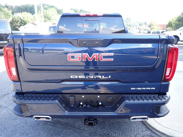 Used 2023 GMC Sierra 1500 Denali AWD/4WD image 4