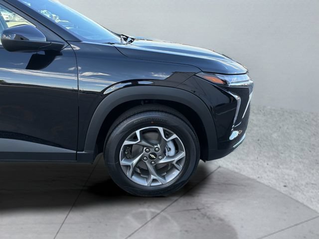 Used 2026 Chevrolet Trax LT w/ LT Convenience Package FWD image 32