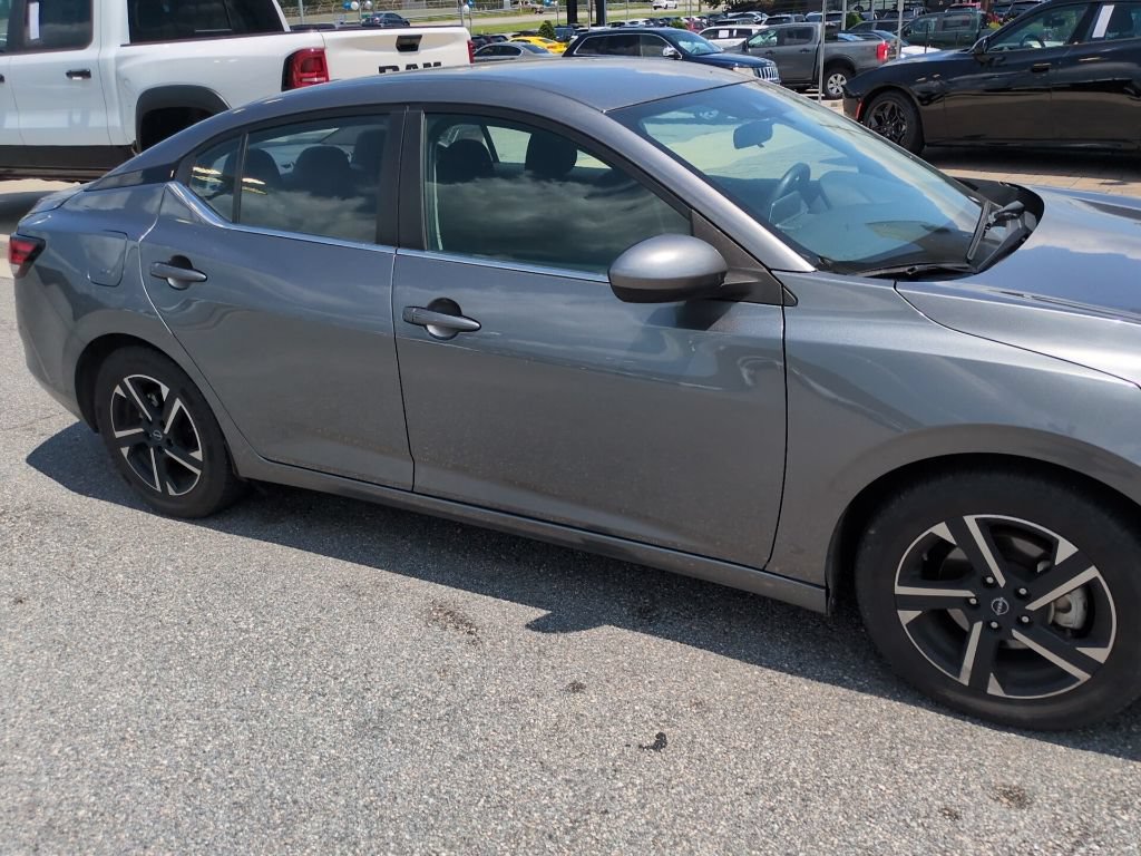 Used 2024 Nissan Sentra SV FWD image 4