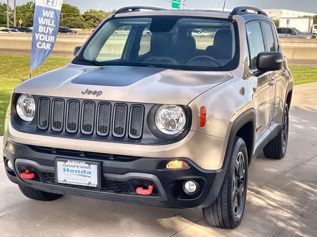 Used 2016 Jeep Renegade Trailhawk w/ Premium Trailhawk Package AWD/4WD image 2