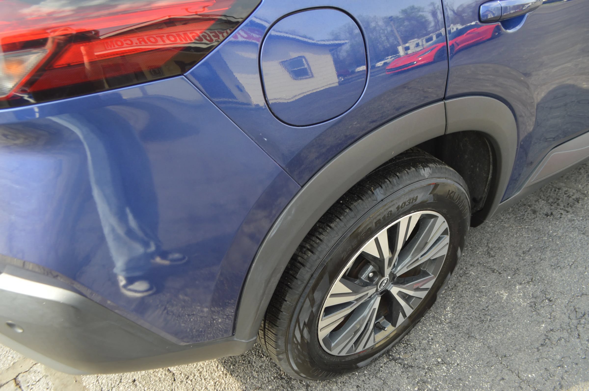 Used 2023 Nissan Rogue SV FWD image 9