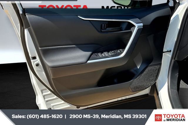 Used 2025 Toyota RAV4 LE image 17