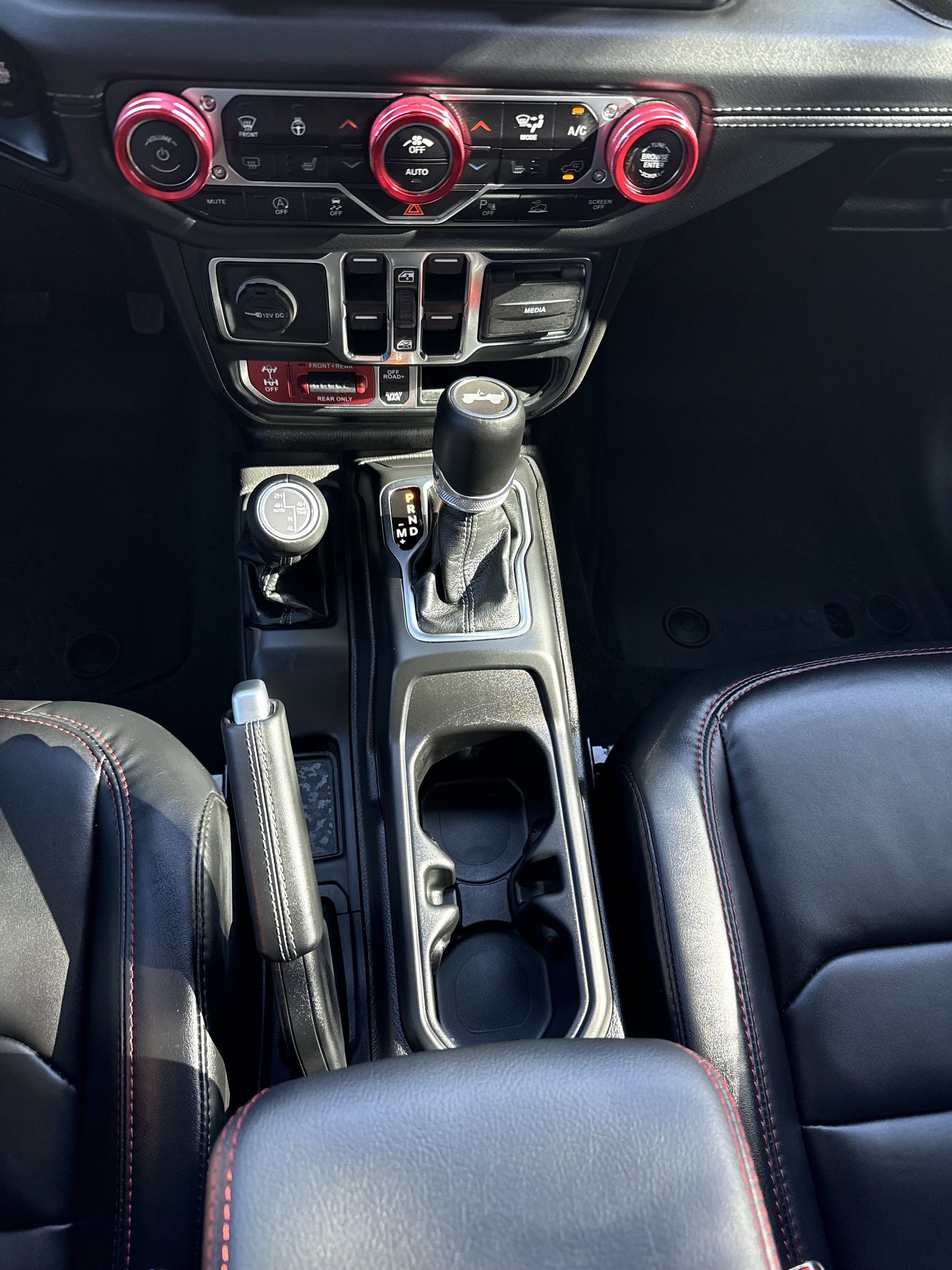 Used 2024 Jeep Wrangler Unlimited Rubicon image 28