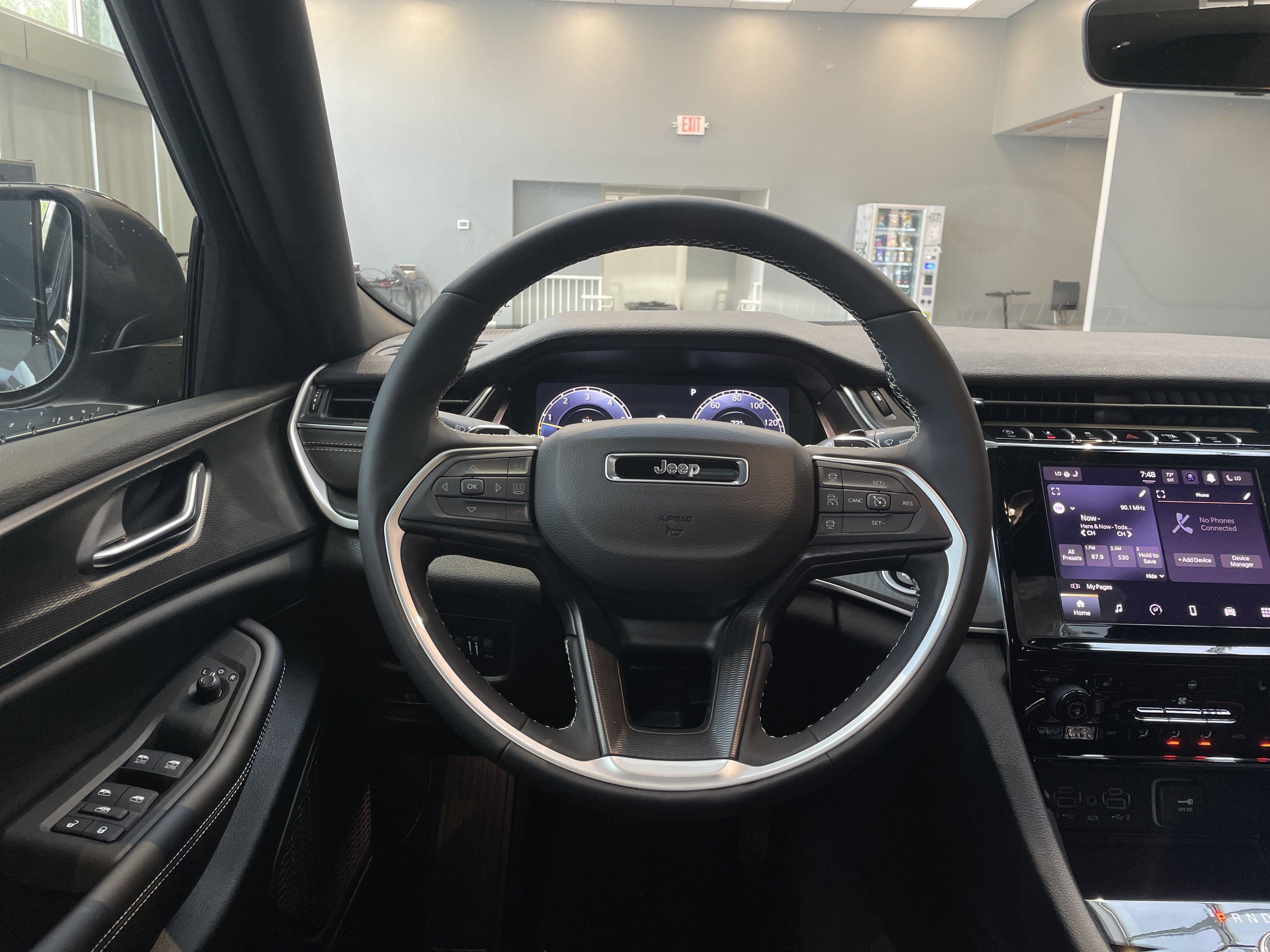 Certified 2025 Jeep Grand Cherokee L Laredo w/ Luxury Tech Group I RWD image 16