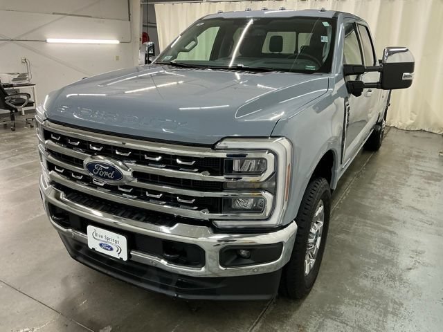 Used 2025 Ford F350 Lariat w/ Lariat Ultimate Package AWD/4WD image 9