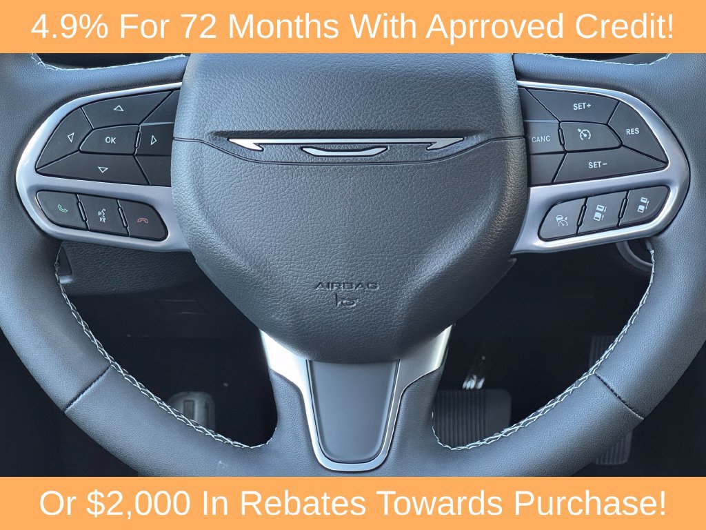 New 2027 Chrysler Pacifica Limited FWD image 19