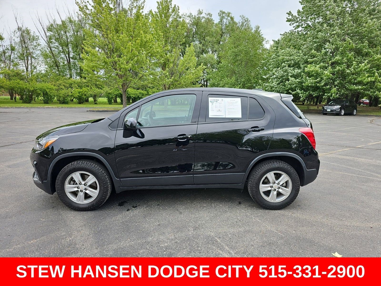 Used 2022 Chevrolet Trax LS w/ Tint and Cruise Package AWD/4WD image 1