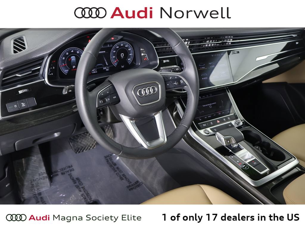 Used 2023 Audi Q7 2.0T Premium w/ Convenience Package AWD/4WD image 2