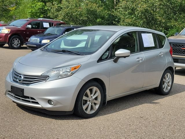 Used 2016 Nissan Versa Note FWD image 2