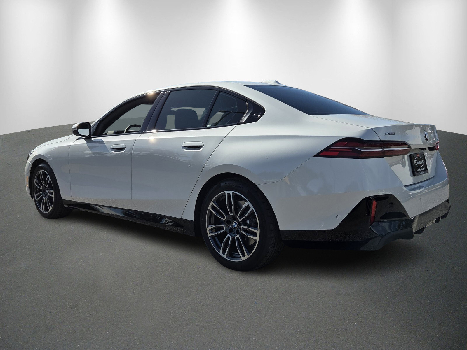 New 2026 BMW 530i xDrive w/ M Sport Package image 5