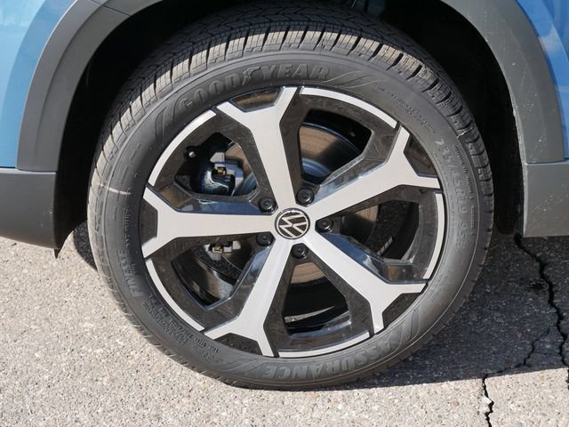 New 2026 Volkswagen Taos SEL AWD/4WD image 5