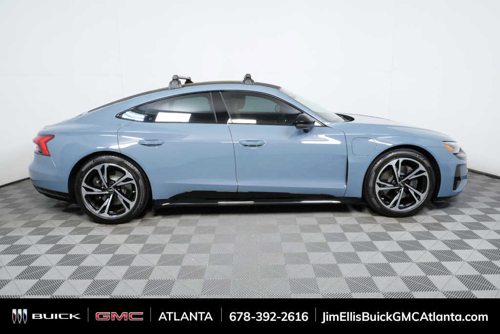 Used 2022 Audi e-tron GT Premium Plus image 2