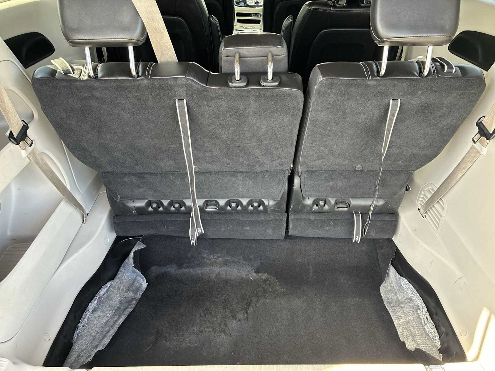 Used 2023 Chrysler Pacifica Touring-L FWD image 19