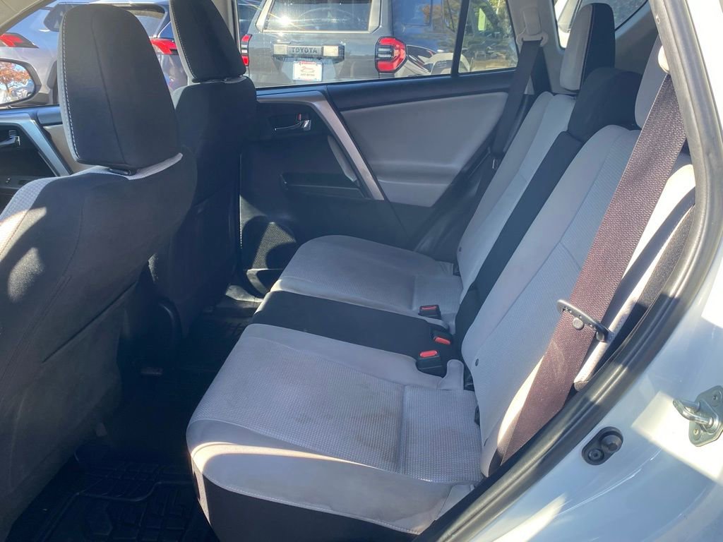 Used 2018 Toyota RAV4 XLE image 8