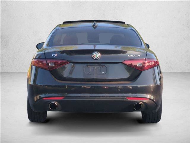 Used 2017 Alfa Romeo Giulia AWD image 7