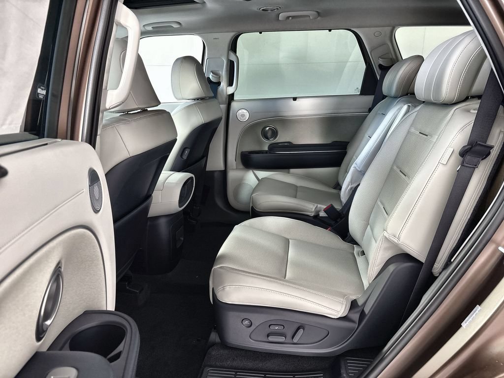 New 2026 Hyundai Palisade Calligraphy FWD image 25
