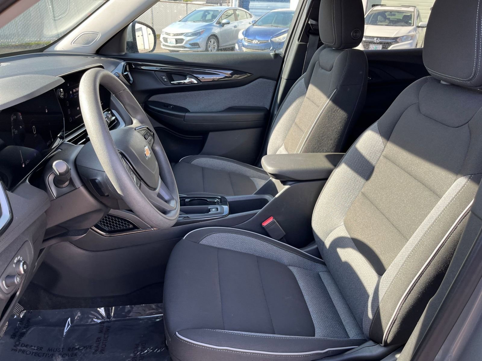 Used 2025 Chevrolet TrailBlazer LT FWD image 35