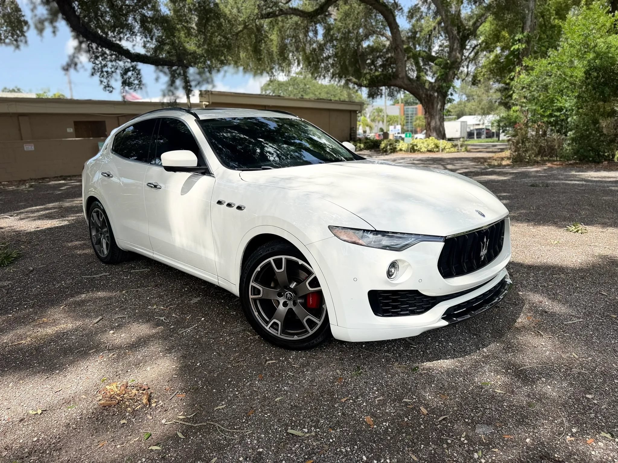 Used 2017 Maserati Levante w/ Sport Package AWD/4WD image 3