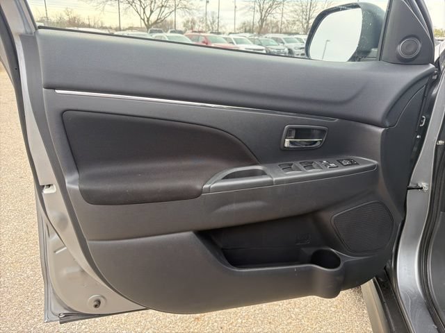 Used 2024 Mitsubishi Outlander Sport ES AWD/4WD image 12