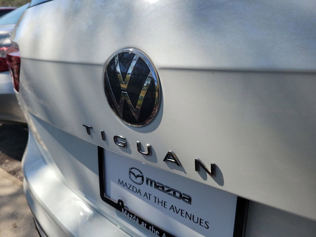 Used 2024 Volkswagen Tiguan SE R-Line image 11