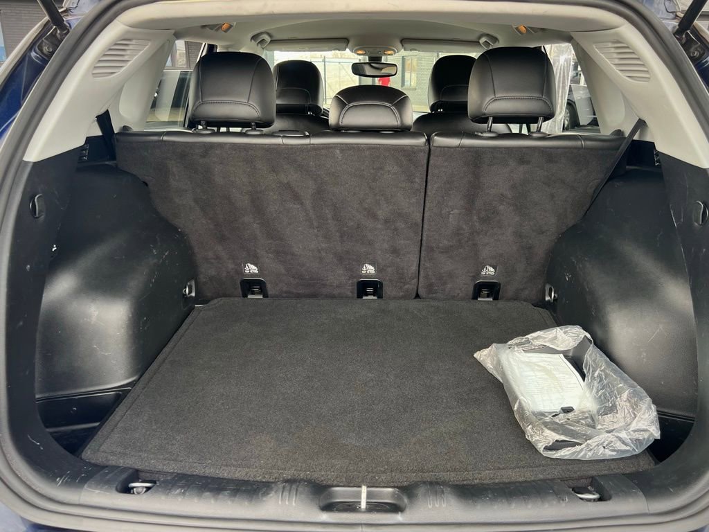 Used 2018 Jeep Compass Trailhawk AWD/4WD image 24