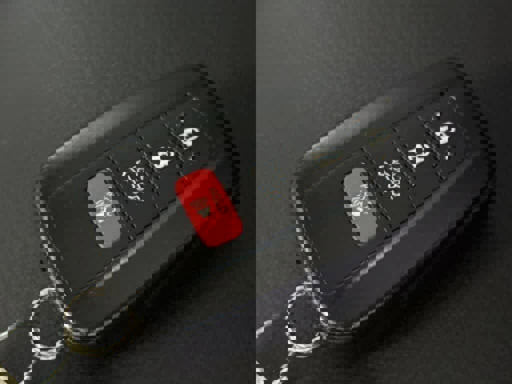 Used 2022 Toyota RAV4 XLE w/ Convenience Package image 28