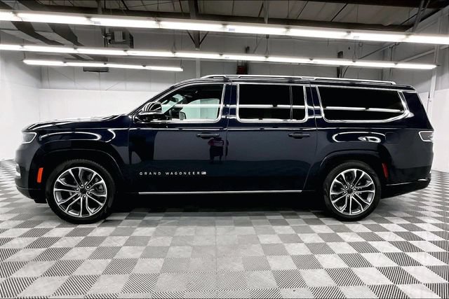 Used 2025 Jeep Grand Wagoneer L Series III w/ Rear-Seat Entertainment Group AWD/4WD image 13