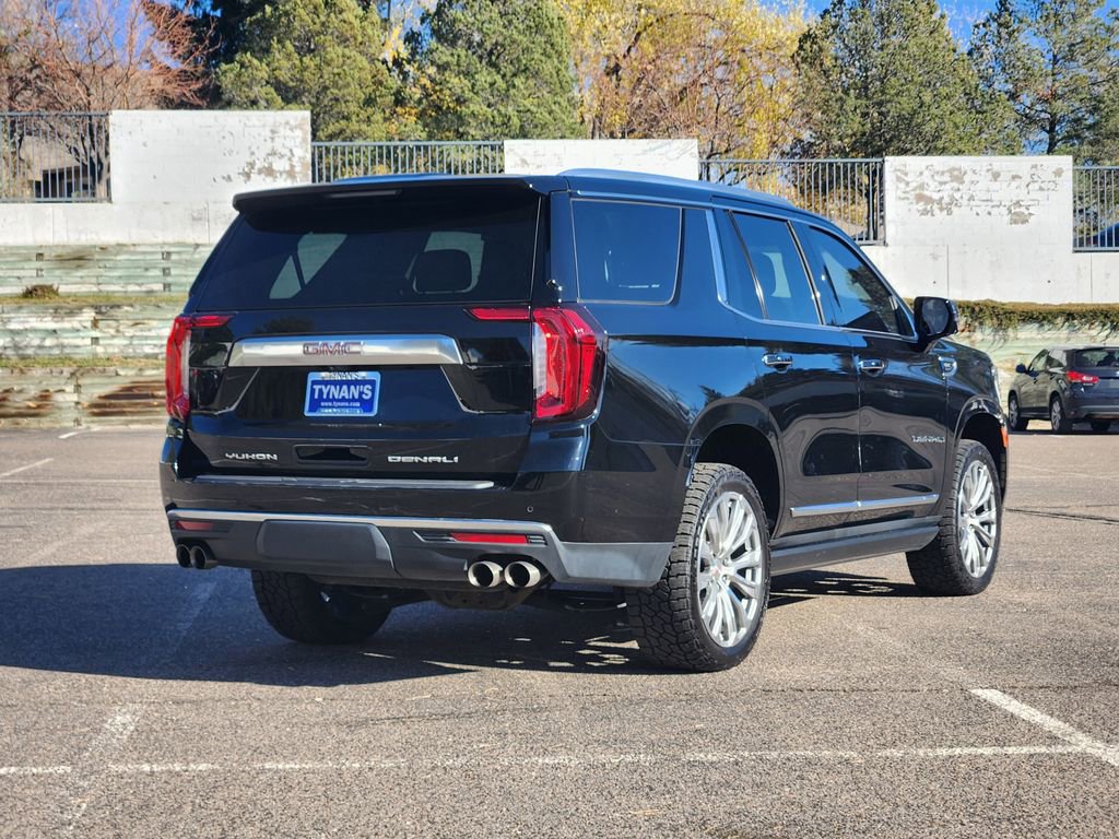 Used 2021 GMC Yukon Denali w/ Denali Premium Package image 3