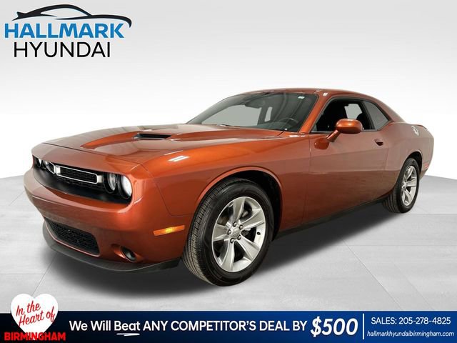 Used 2021 Dodge Challenger SXT video 1