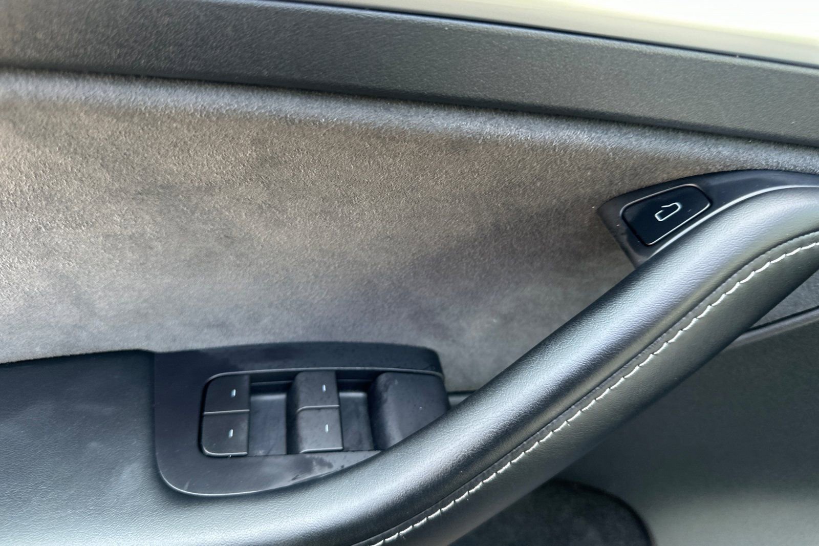 Used 2022 Tesla Model Y Performance image 11