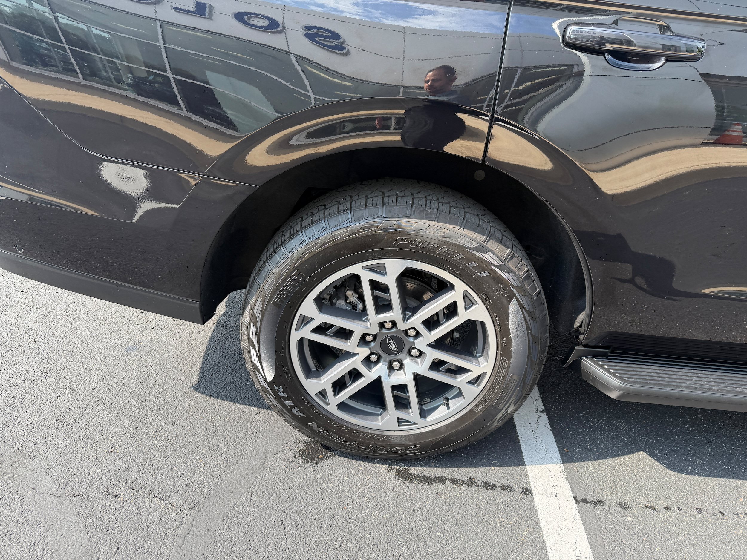 Certified 2025 Ford Expedition Active AWD/4WD image 13