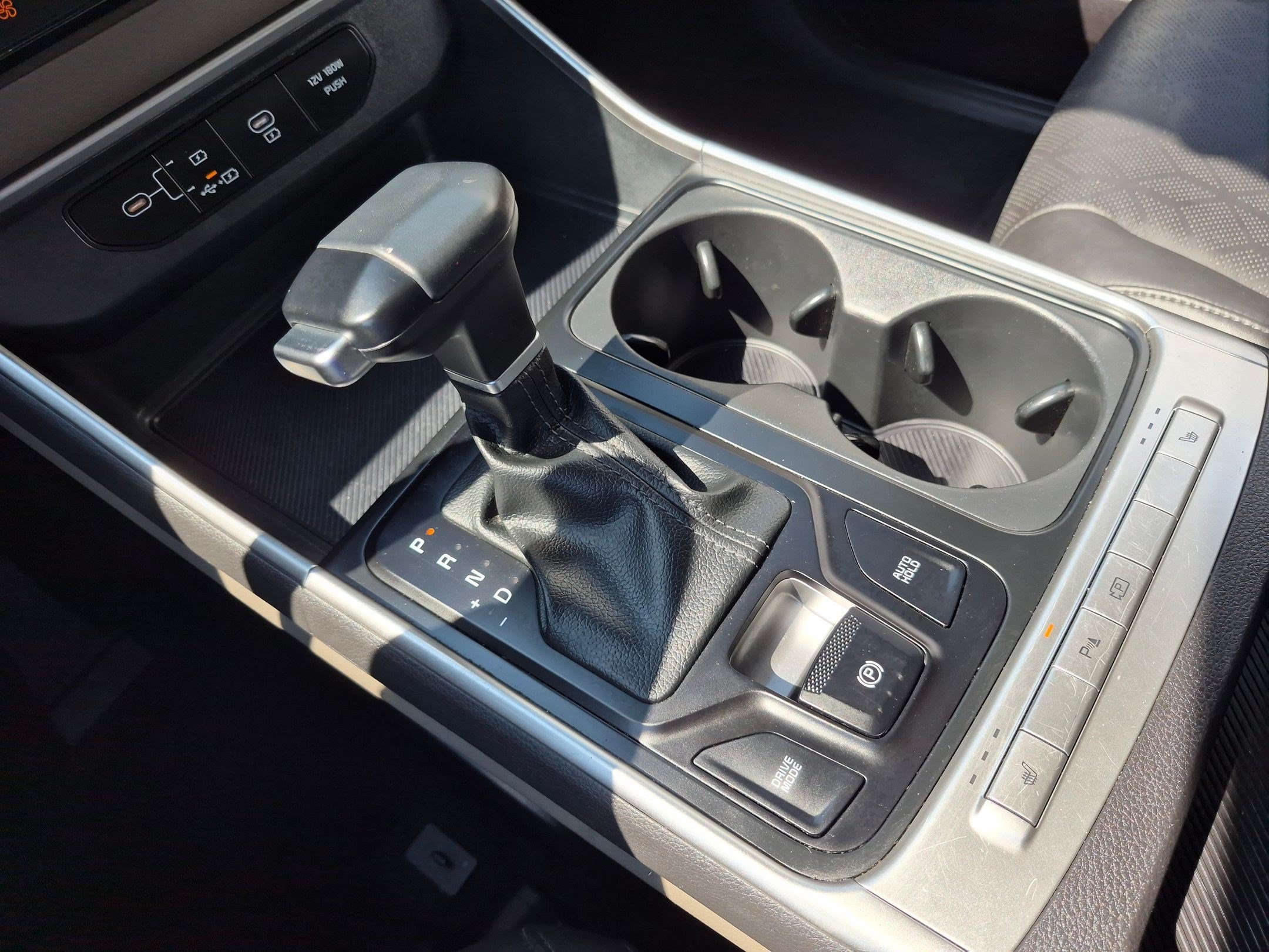 Used 2025 Kia Carnival FWD image 29