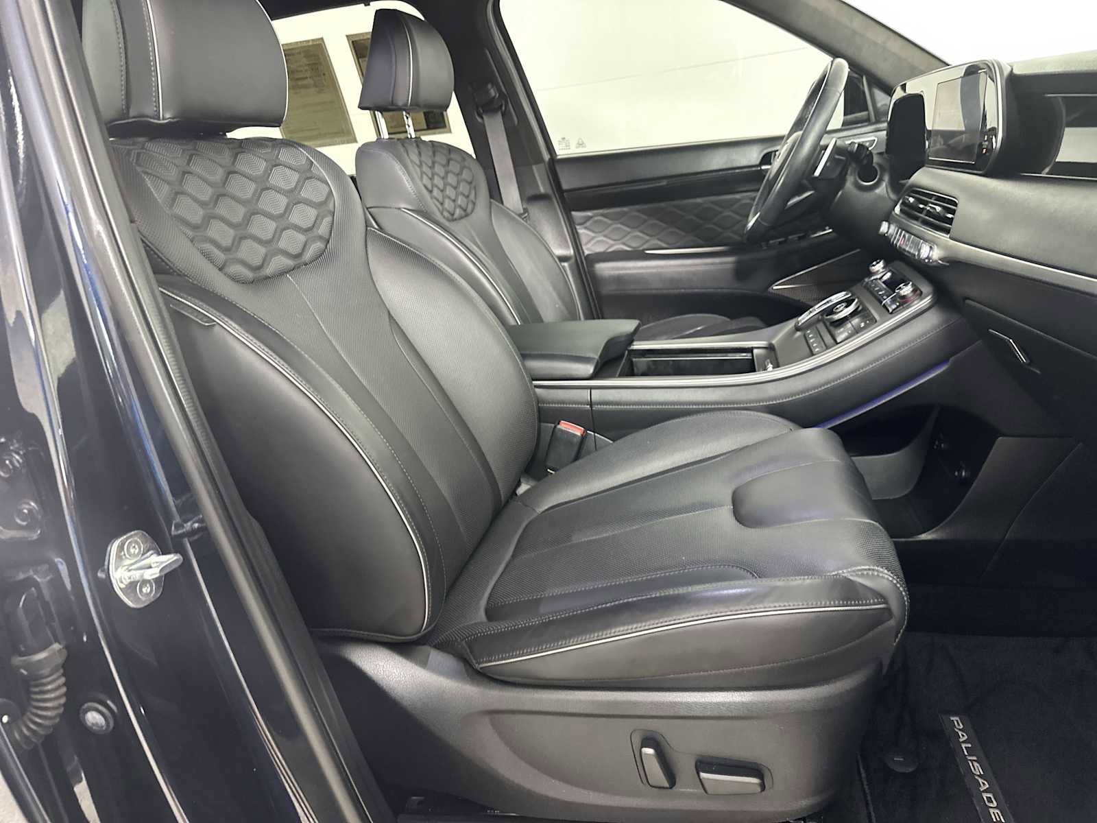 Used 2022 Hyundai Palisade Calligraphy image 27