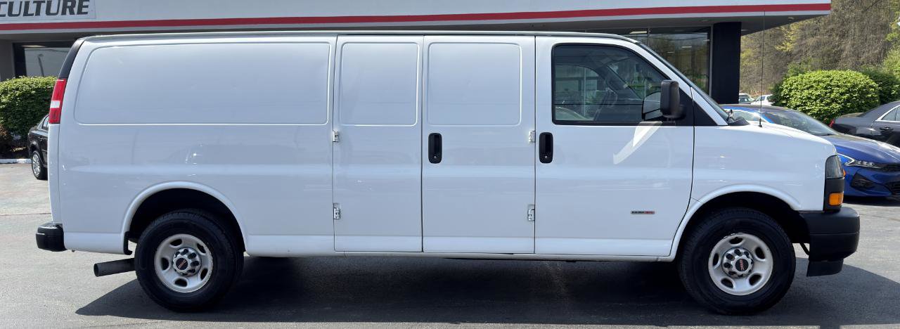 Used 2018 GMC Savana 2500 Extended RWD image 11