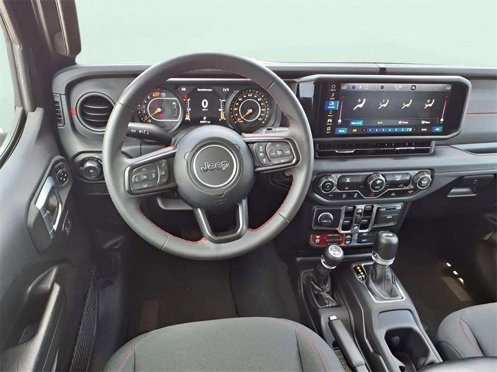 Used 2024 Jeep Wrangler Unlimited Rubicon image 13
