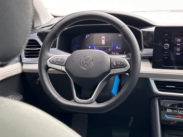 New 2026 Volkswagen Taos SE image 18