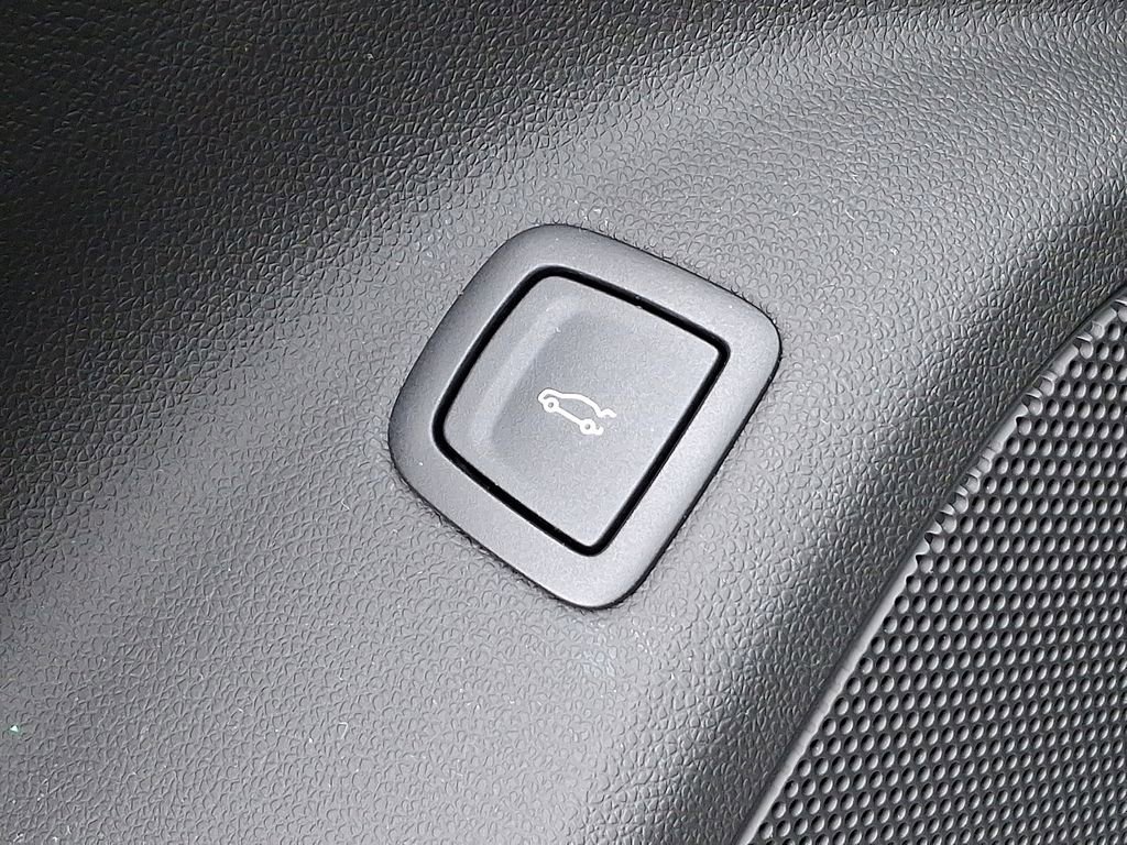 Certified 2024 Cadillac CT5 Luxury w/ Sun And Sound Package image 28