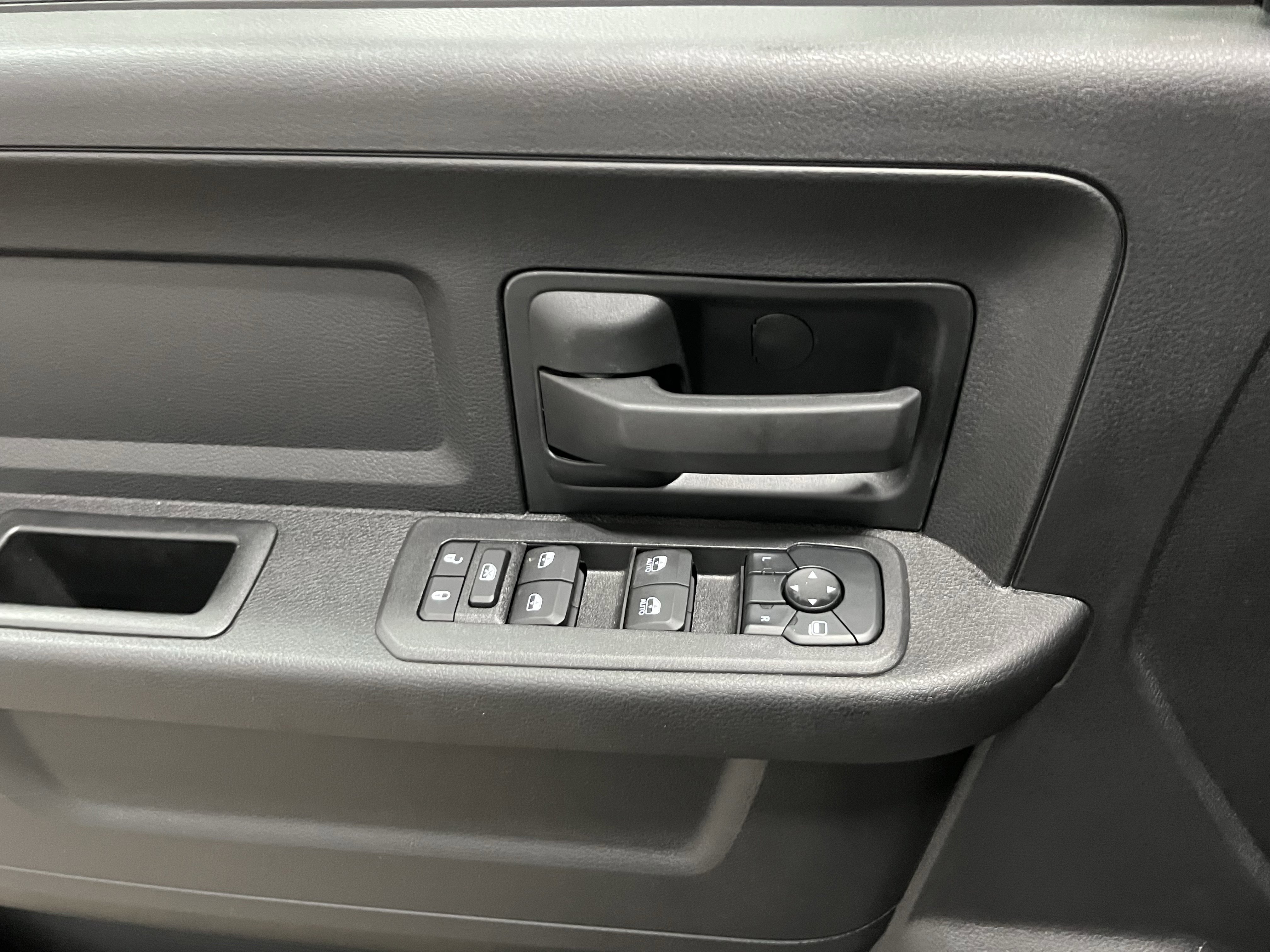 Certified 2025 RAM 2500 Tradesman AWD/4WD image 19