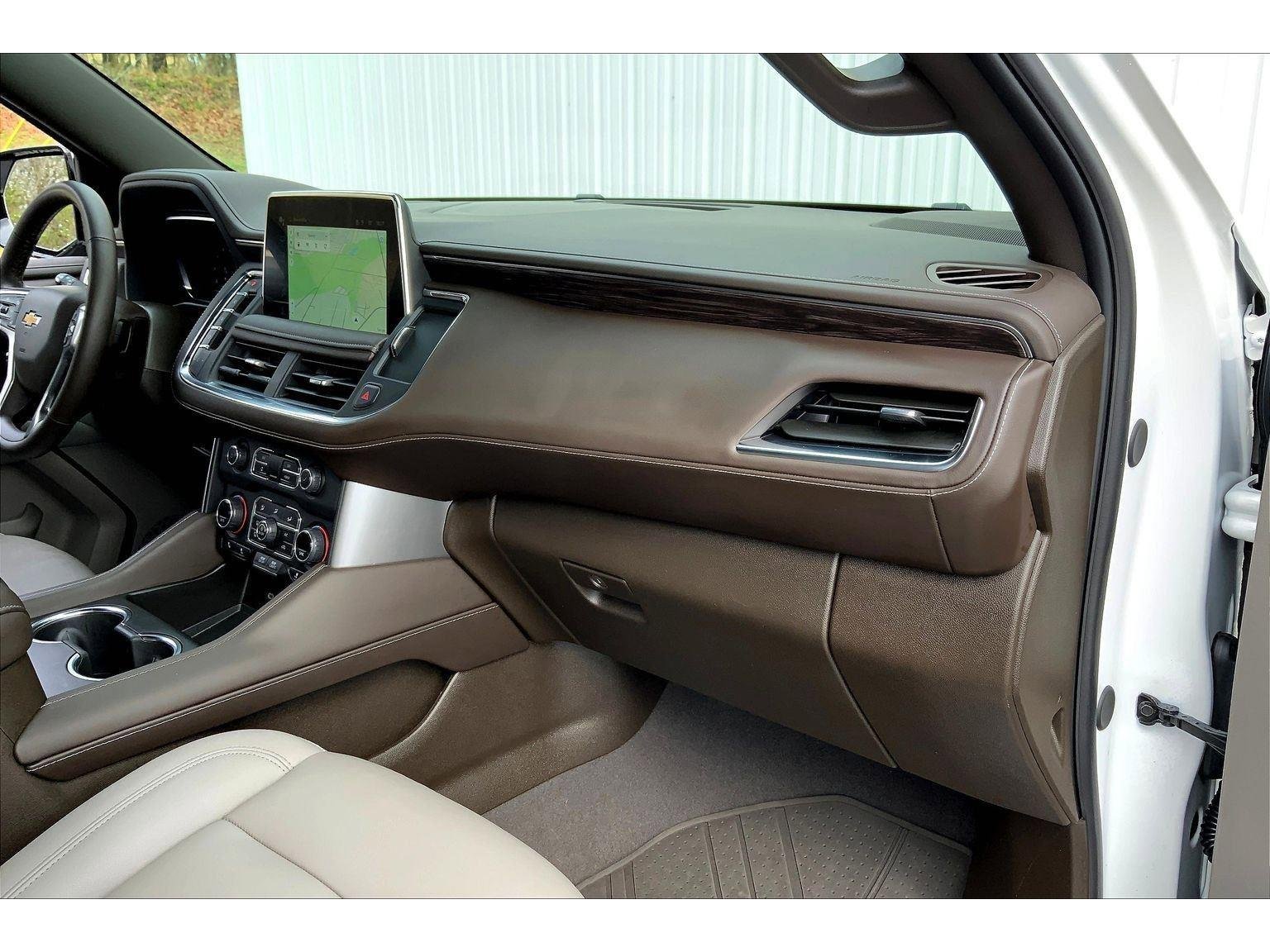 Used 2024 Chevrolet Tahoe LT w/ LT Signature Package image 14