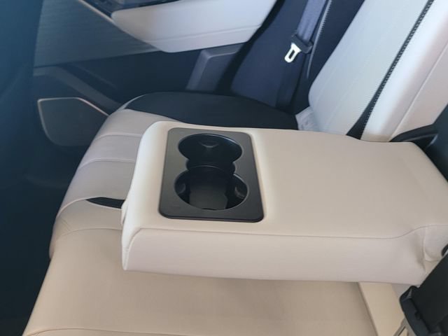 Used 2018 Land Rover Range Rover Velar R-Dynamic SE AWD/4WD image 26