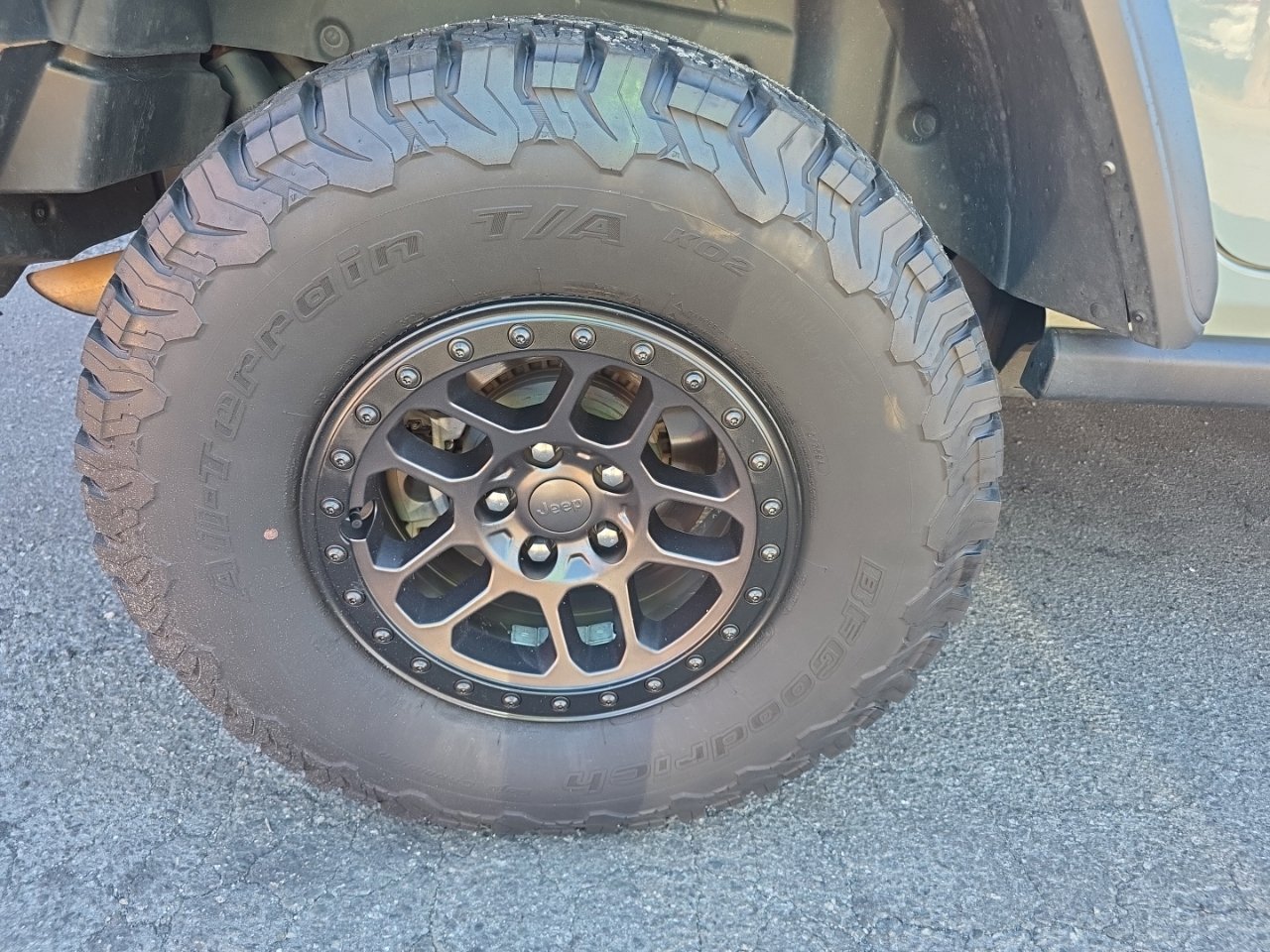 Used 2023 Jeep Wrangler Unlimited Sport AWD/4WD image 13