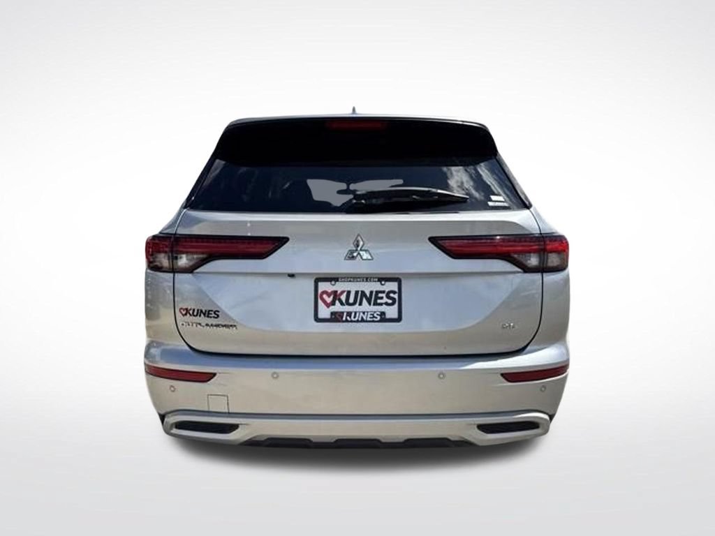 Used 2022 Mitsubishi Outlander SE AWD/4WD image 14