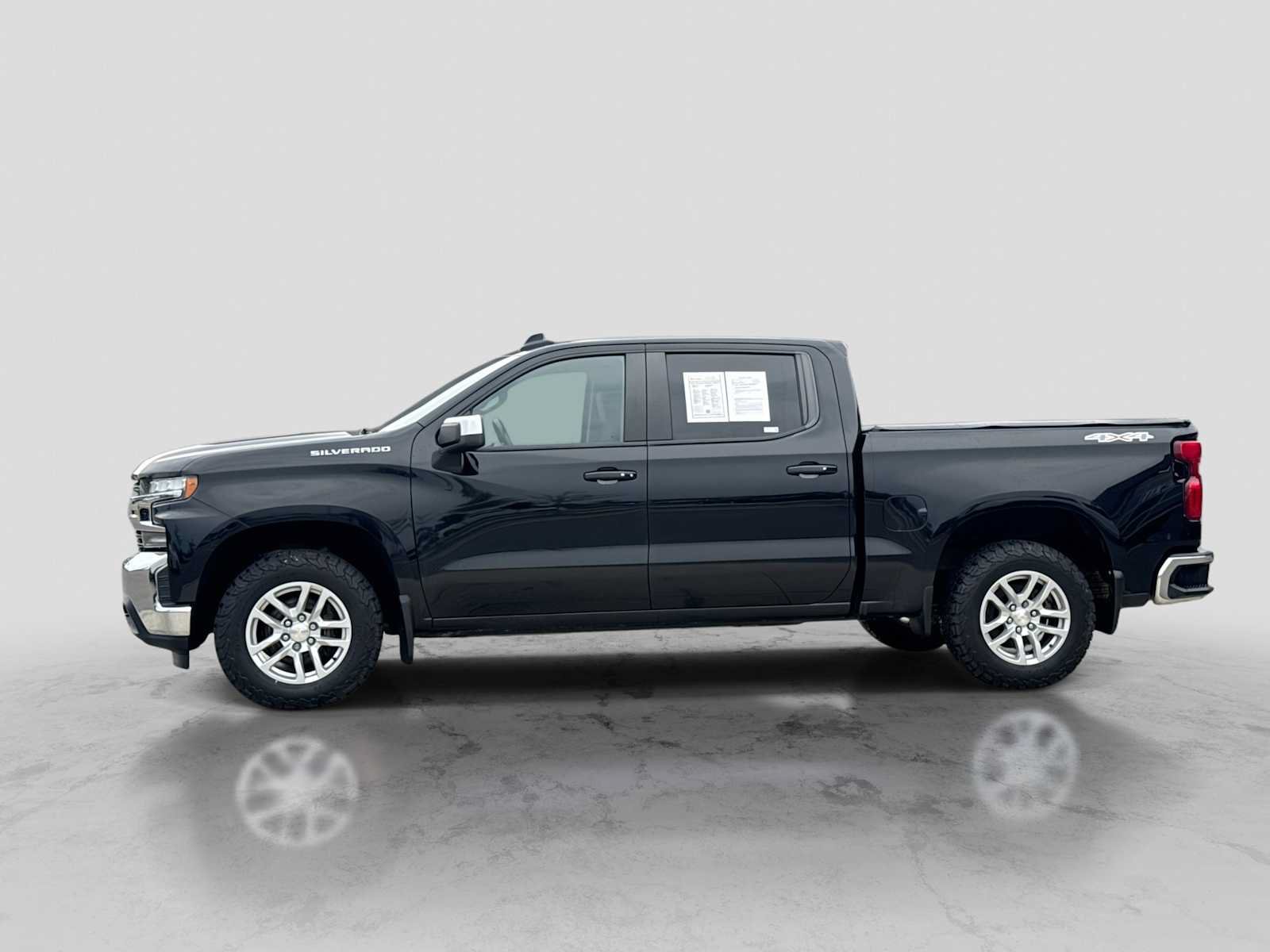 Used 2019 Chevrolet Silverado 1500 LT w/ All-Star Edition AWD/4WD image 2