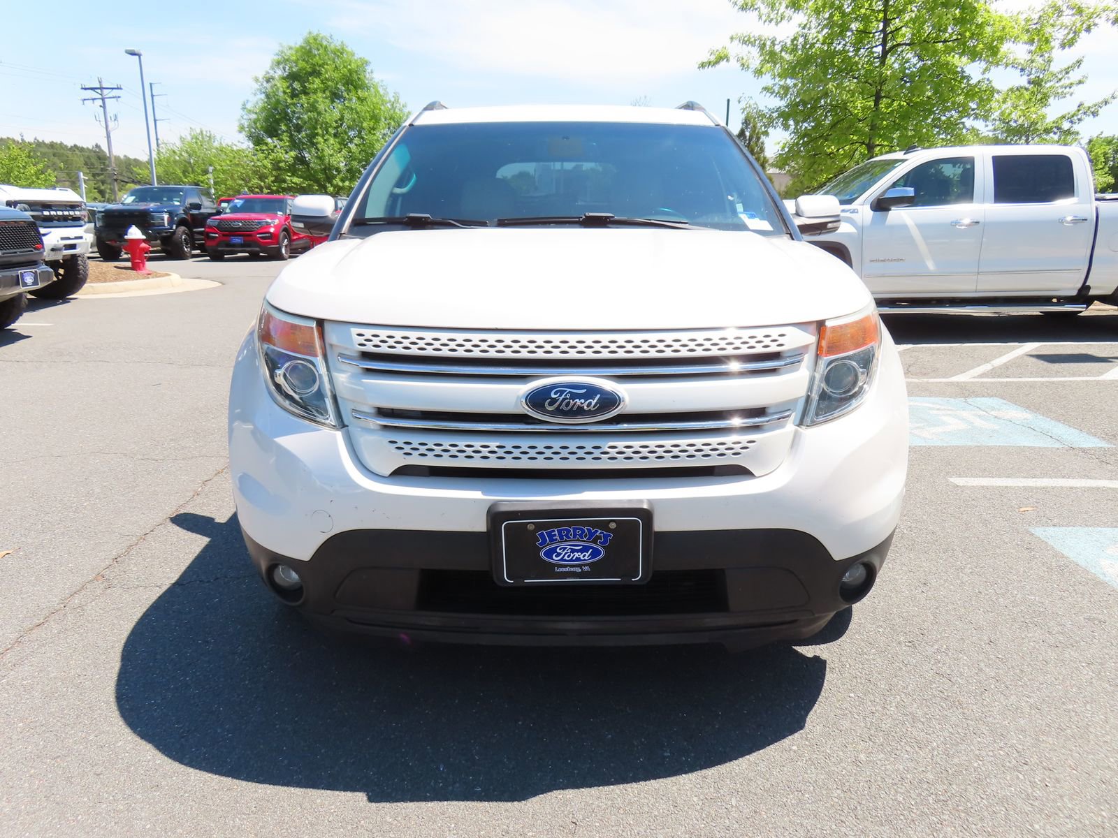 Used 2015 Ford Explorer Limited w/ Equipment Group 302A AWD/4WD image 2