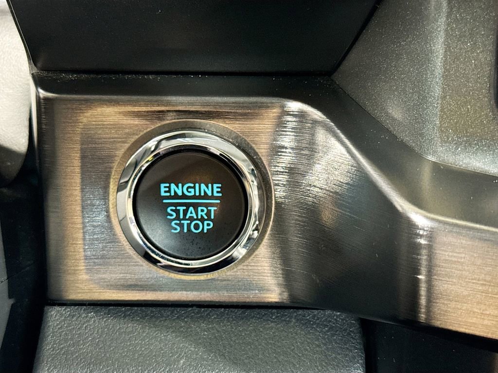 Used 2023 Ford F350 Lariat w/ Tow Technology Package AWD/4WD image 20