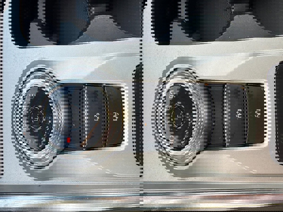 Used 2024 Ford Explorer XLT w/ Equipment Group 202A image 29