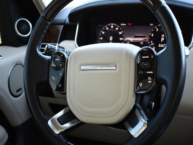 Used 2020 Land Rover Range Rover HSE image 20